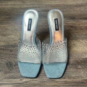 Nine West Silver and Blue Studded Heels Sz 7.5